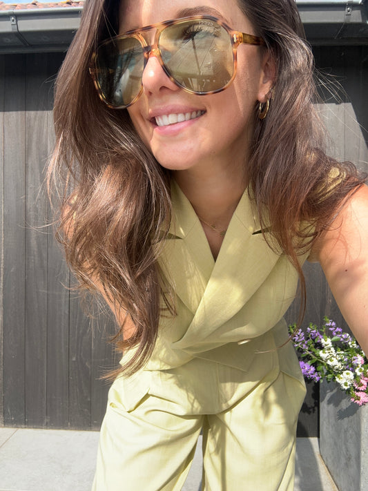SUNNY SET