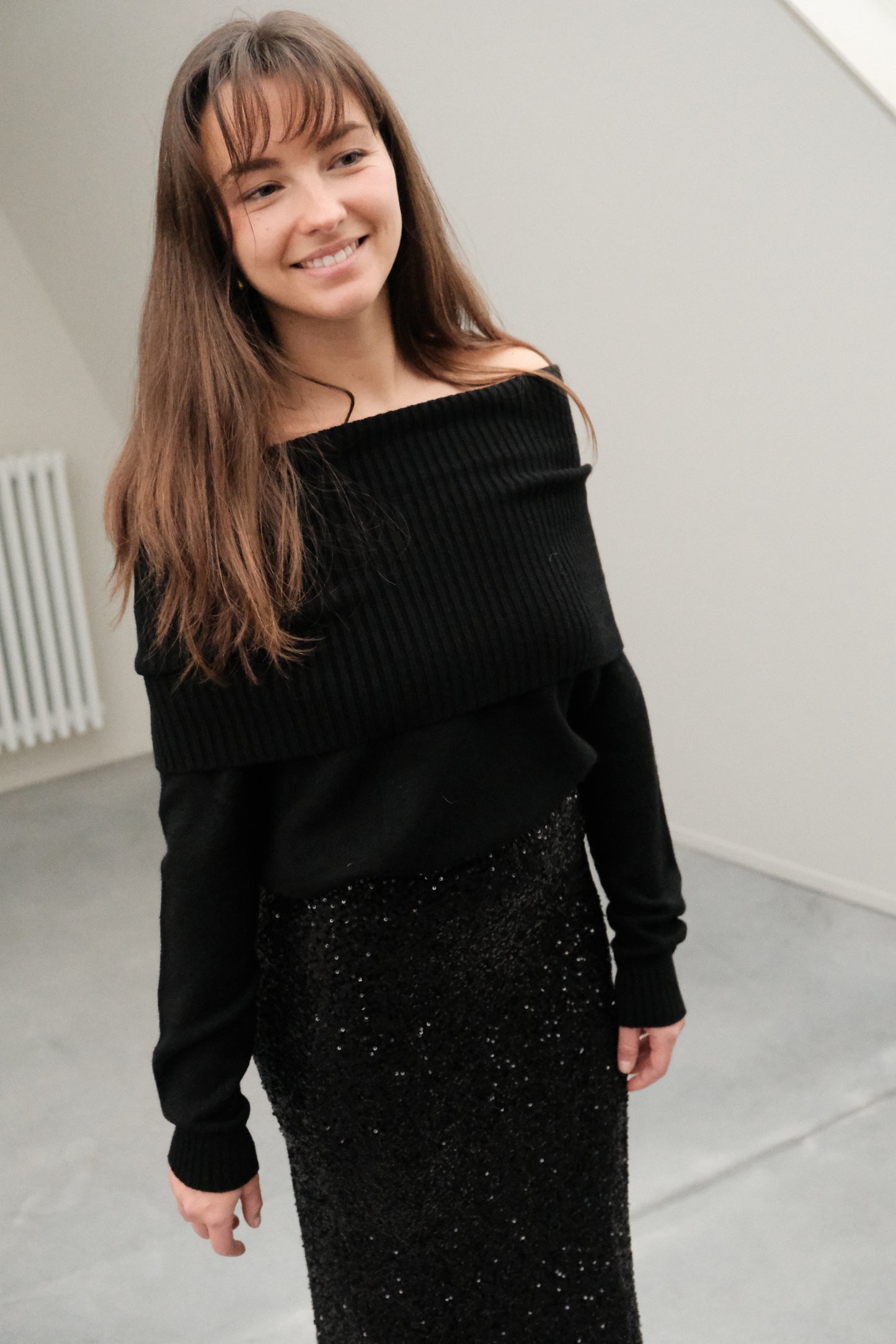 LOLA OFF SHOULDER JUMPER - BLACK